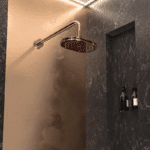 Regadera de Chorro Fijo con Brazo y Chapetón Aura H3005-TR035-AU Helvex - Imagen 2